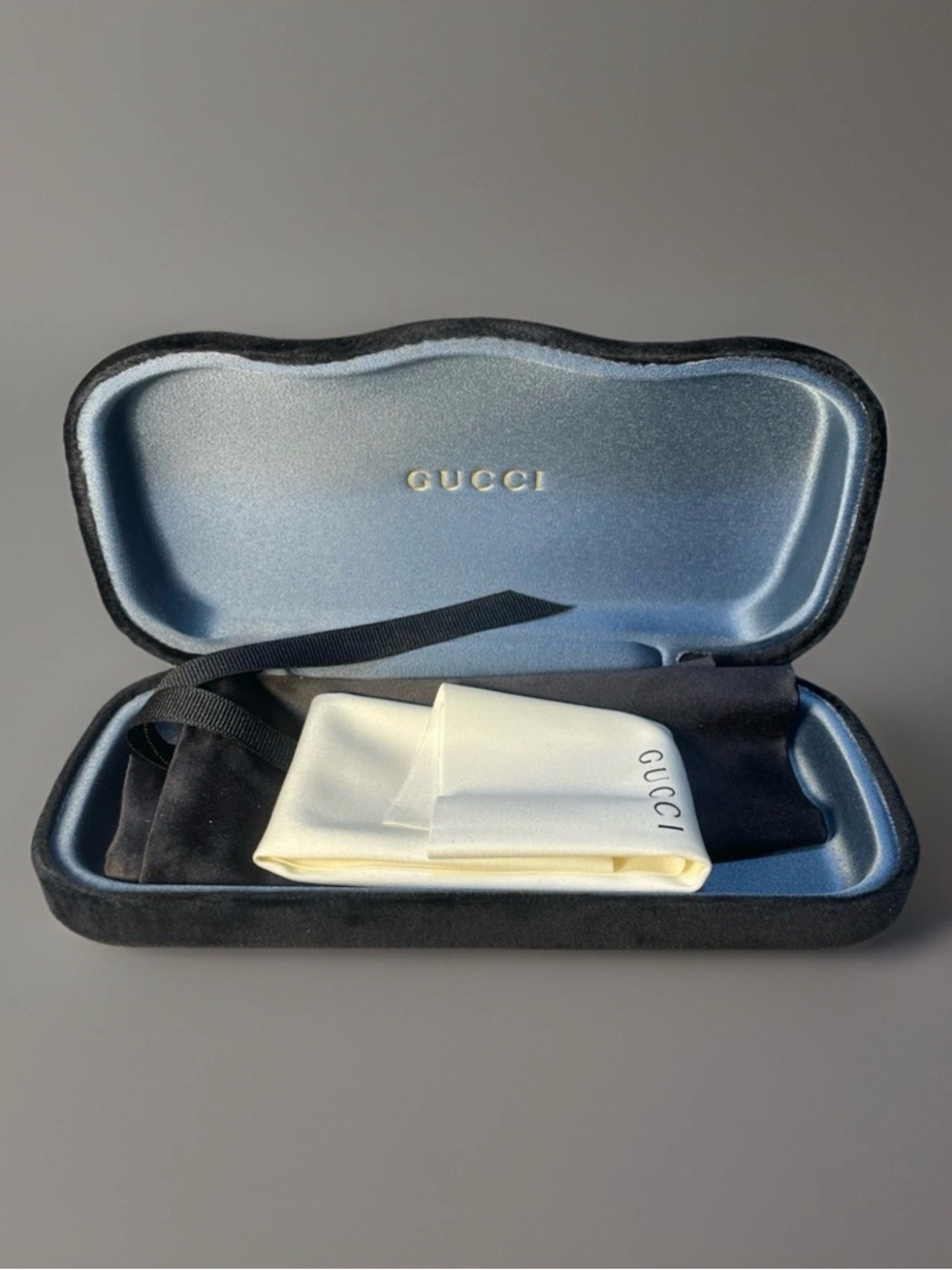 Gucci Sunglasses Eyeglasses Suede Black Hard Shell Case With Cloth & Dust Bag